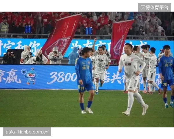 VAR的存在将使球员任何微小但具有侵略性的动作无所遁形，纪律要求更高。